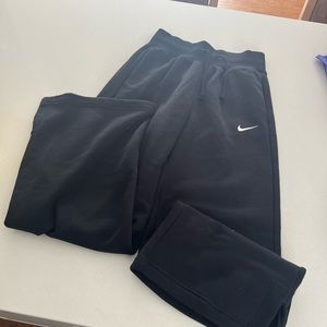 Nike Sweat Pants - Size Small